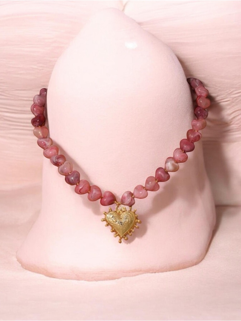 Vintage Style Pink Heart Beaded Choker with Gold Sacred Heart Pendant 🩷